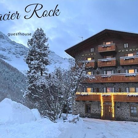Glacier Rock Guesthouse Солда Екстериор снимка