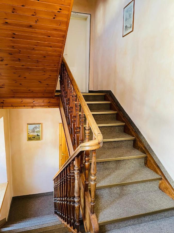 Glacier Rock Guesthouse Солда Екстериор снимка