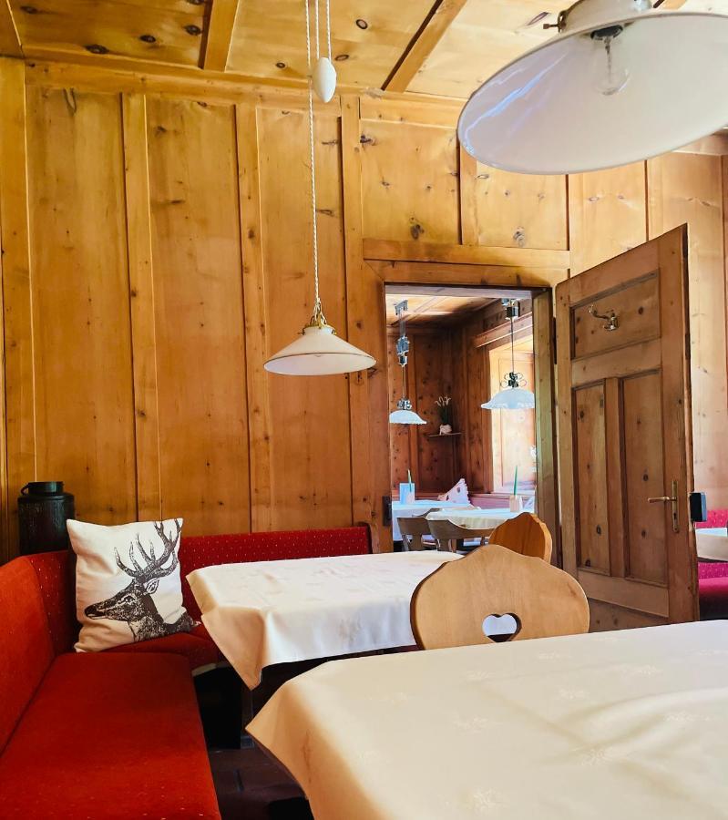Glacier Rock Guesthouse Солда Екстериор снимка