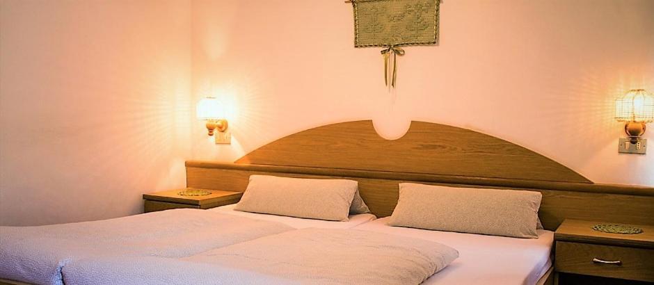Glacier Rock Guesthouse Солда Екстериор снимка